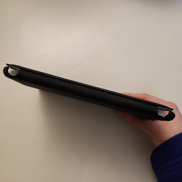 [SOLD] iPad mini case - Picture 2 of 4